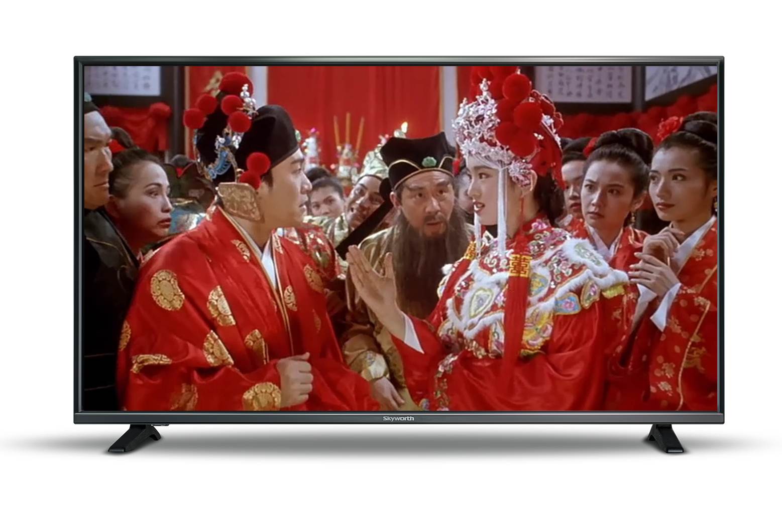 兩人一起坐在電視機(jī)前看高清大片，醞釀一下情緒